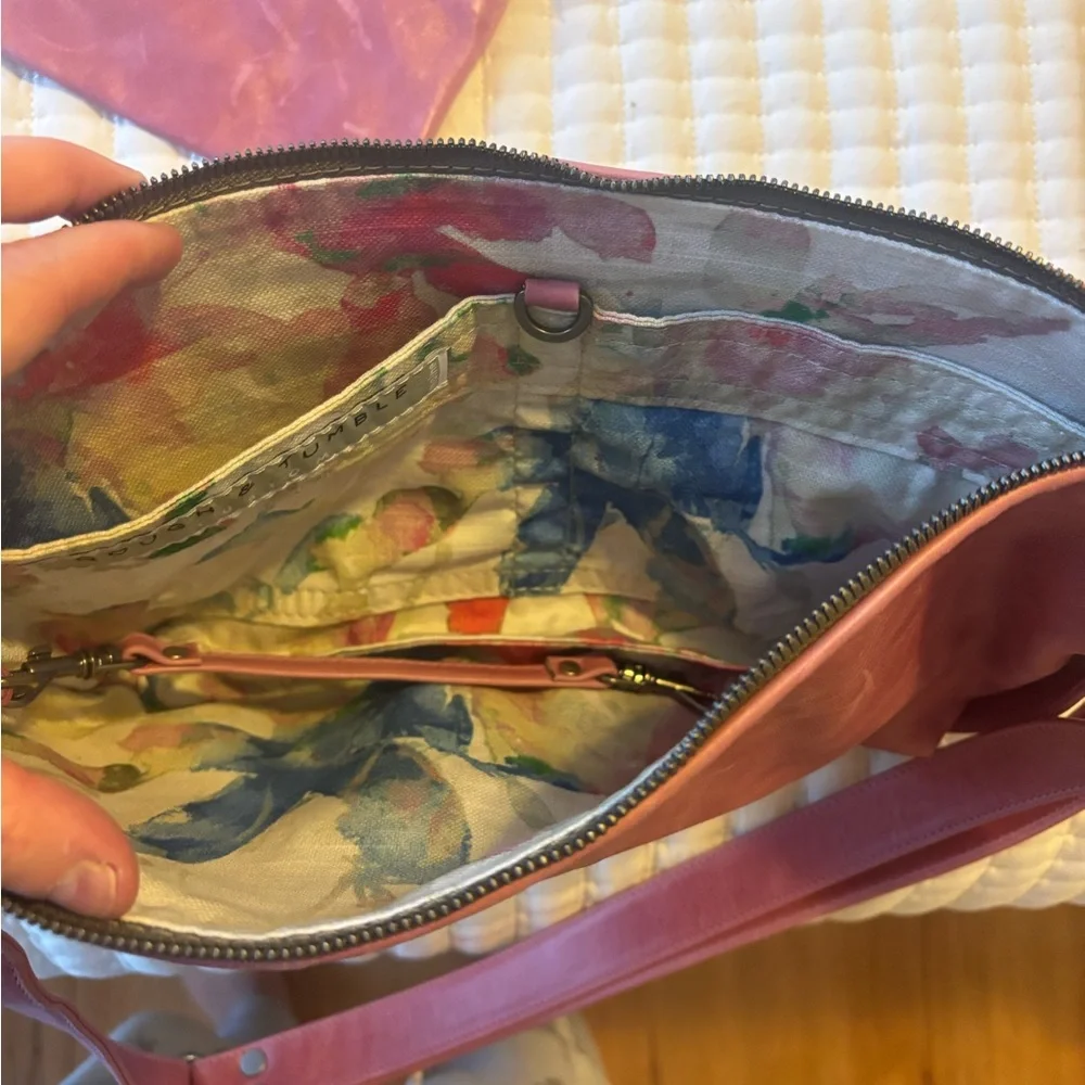 NWOT Rough & Tumble Charmed Cooper with Custom Lining & Matching Slip Case - Picture 3 of 6